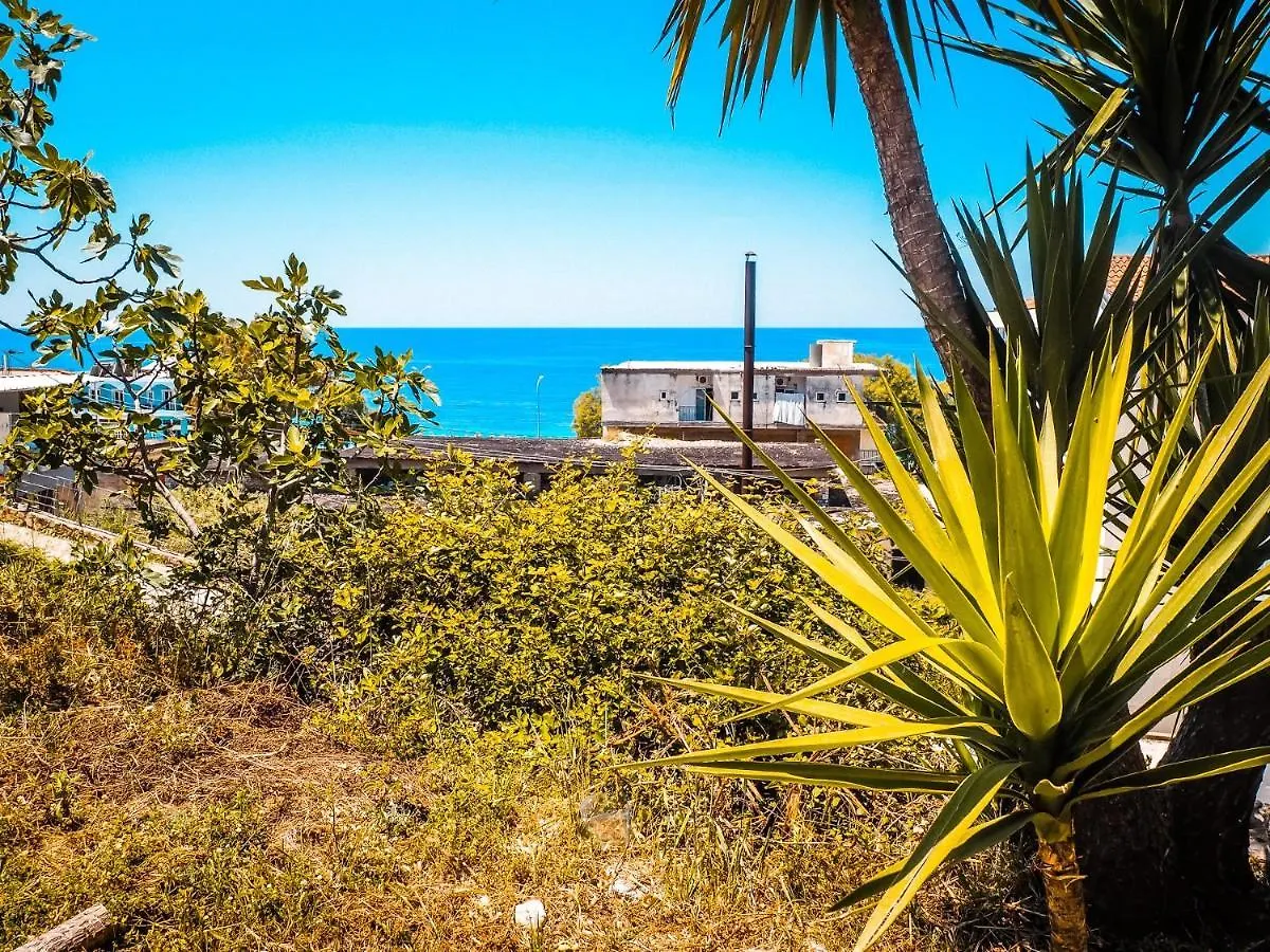 Sun Bakers Hostel Himarë Albanie