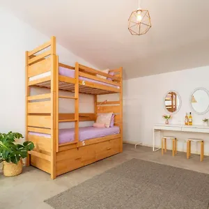female-hostel.hotelaalgarve.com/